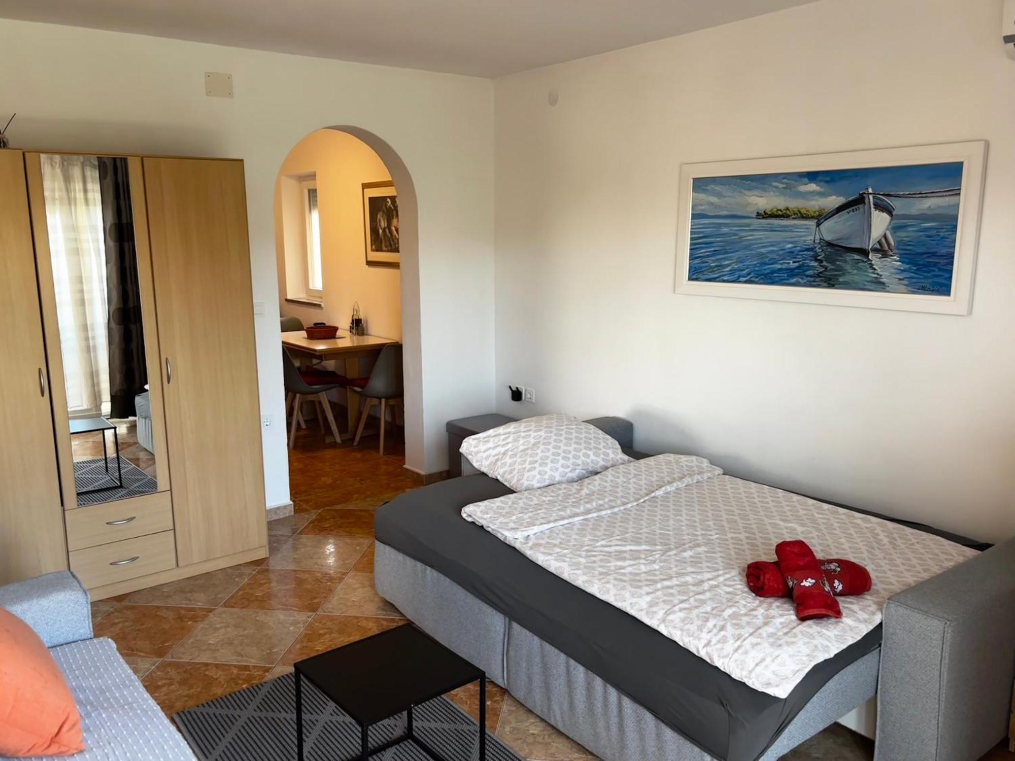Apartmani Rozi 乌马格 外观 照片