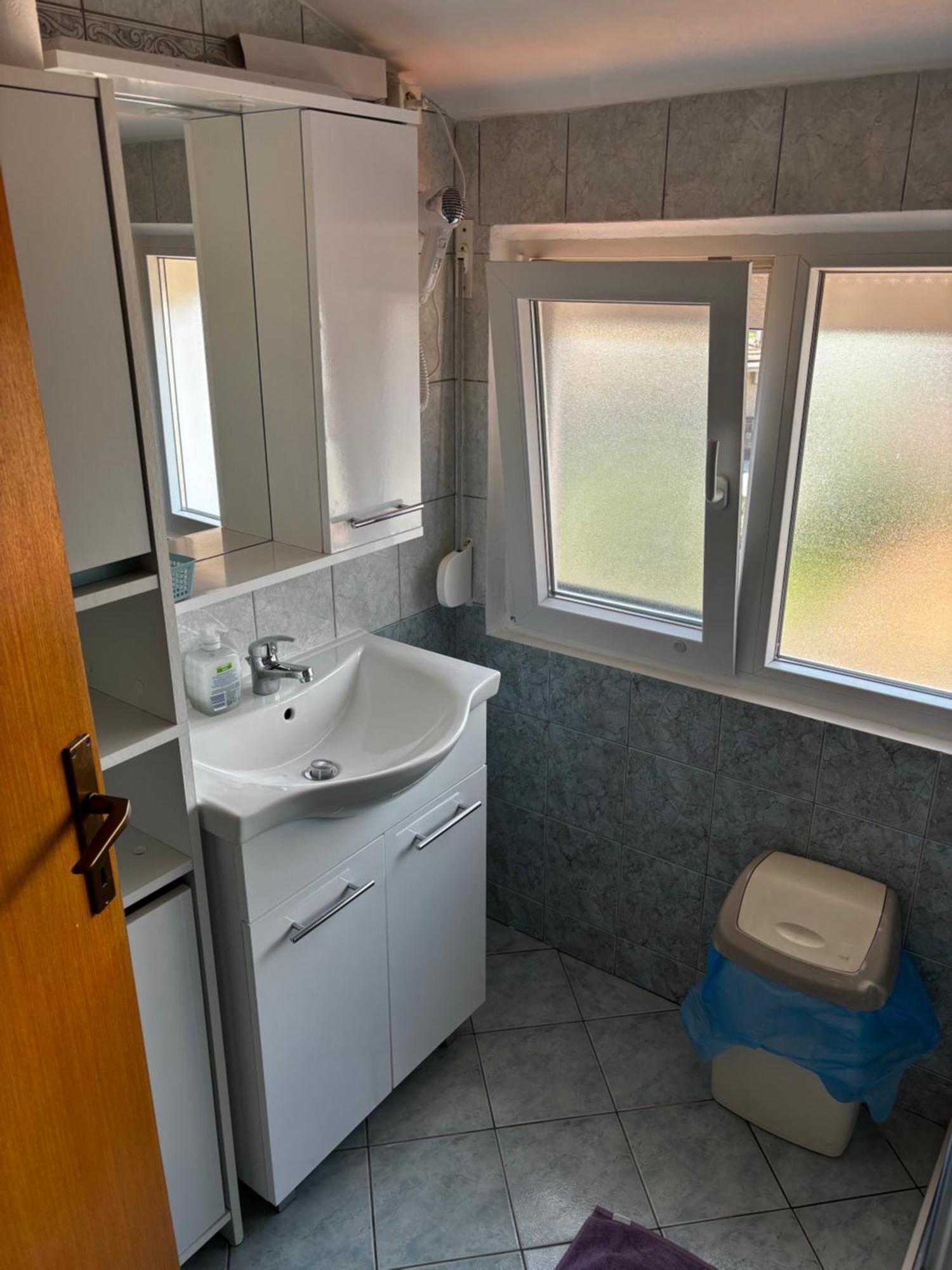 Apartmani Rozi 乌马格 外观 照片